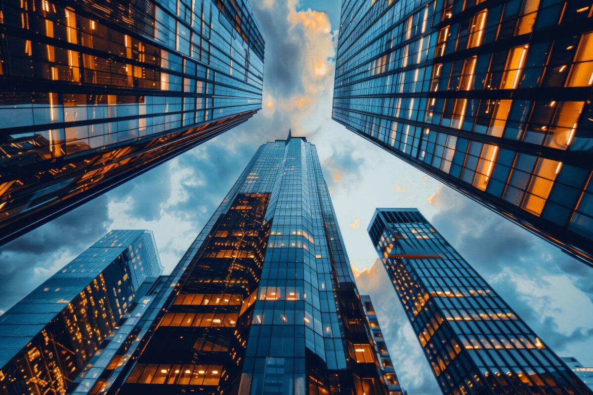 Real estate developer discussing how IoT technology is integrated into smart buildings for energy efficiency